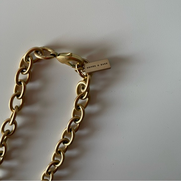 Shiver & Duke / Vintage Chanel Necklace - Picture 3 of 3